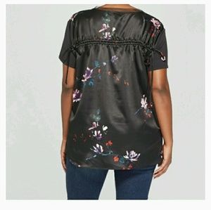 NWT Ava Viv Blouse